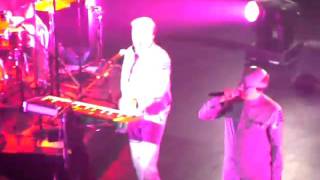 DEVO - Don't Shoot (I'm a Man) Live at Club Nokia
