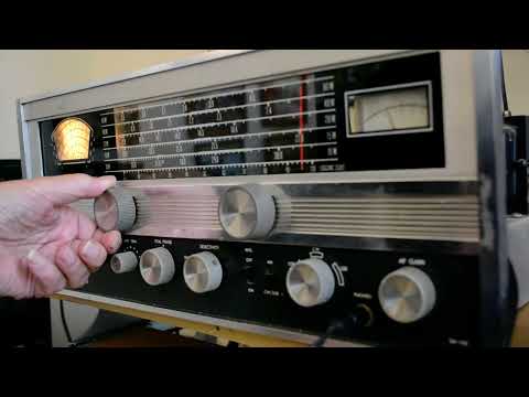Demonstration of the Hallicrafters SX 130 receiver