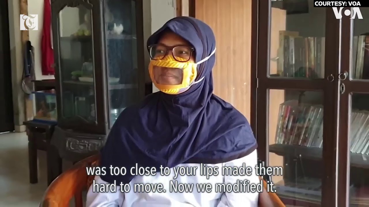 Indonesian Woman Makes Clear Masks to Help Deaf Communicate Amid Coronavirus Pandemic