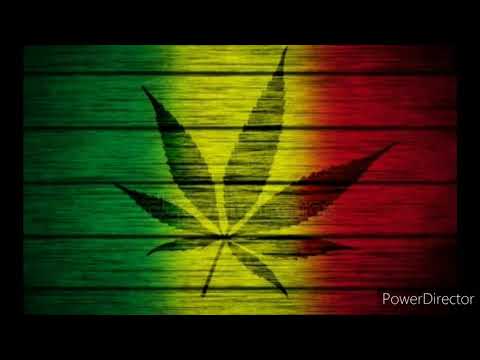 Snoop Dogg: smoke weed every day