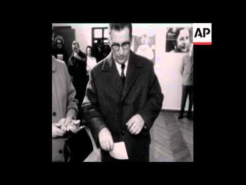 SYND 27/11/1971 PARTY AND COUNTRY LEADERS VOTE IN CZECHOSLOVAKIAN GENERAL ELECTIONS