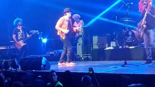 El farolito/ el balneario de los doctores crotos/muevelo, Ciro y los persas