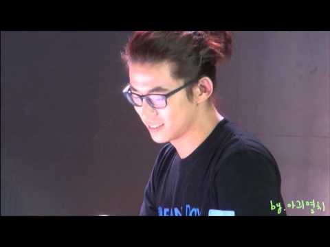 120805 JYP Fan'S Day with Painter 2PM Taecyeon Cam 2