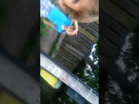 Era sa ii calce maşina!