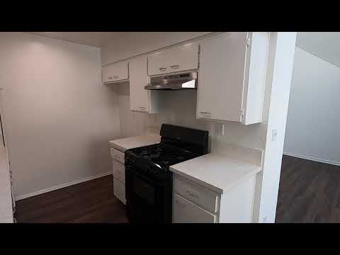 PL9621 - Two Story 1+LOFT+1 Apartment For Rent (Santa Monica)