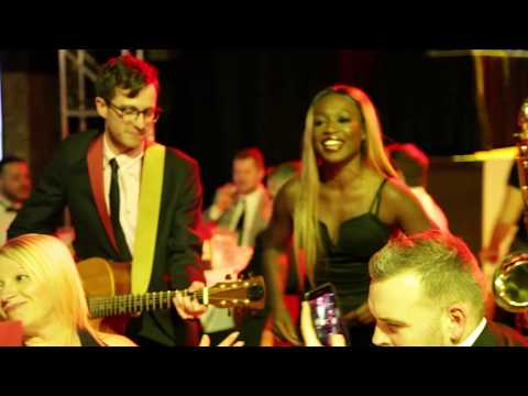 Girl To Roam - Function / Corporate / Wedding / Party Band Live - Corporate Awards Ceremony