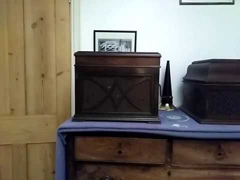 Happy Days Are Here Again: Teddy Brown, Xylophone. With the Manhattan Melodymakers. 1930.