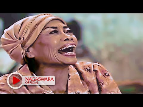 Wali Band - Nenekku Pahlawanku (Official Music Video NAGASWARA) 