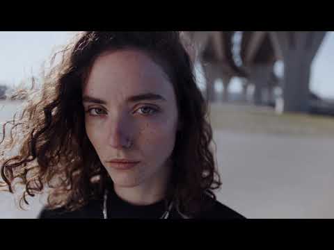 William Medagli & Thallulah feat Minimarket - Videogame