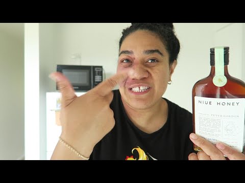 Weekly Vlog 2022.. I Made My Own Takihi.. Niue Honey.. Muggy Weather..