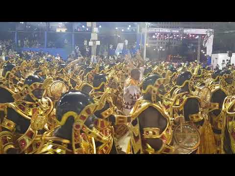 Bateria Salgueiro 2018 na Sapucaí