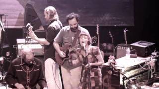 Edward Sharpe &amp; the magnetic zeros-Fiya Wata (River of Love) LIVE 7-20-2010