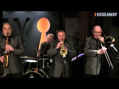 Louis Prima's "I ain't got nobody" performed by Ray Gelato and the Giants, live at Hideaway