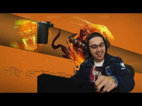 Trick2g smashing keyboard after jungler steals cannon