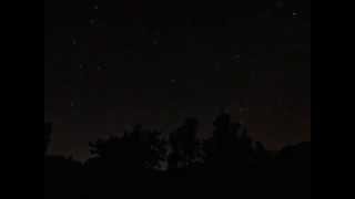 preview picture of video 'Time lapse nuit étoilée 13 au 14 juin 2013'