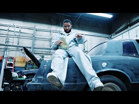 Solowke - Just Living (Official Music Video)