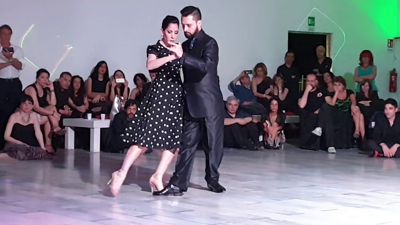 Javier Rodriguez e Fatima Vitale - Nochero Soy - Orq. Pugliese