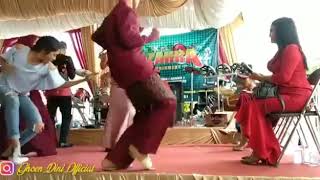 Download lagu VIral pengantin joget sampek lupa diri tonton pasti ngakak mp3
