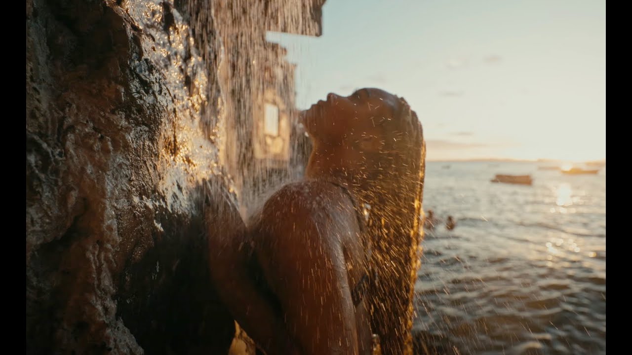 Why Brazilians Bathe Differently Than the Rest of the World