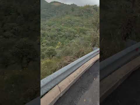 Caminando en Tamanique, La Libertad.