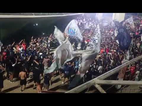 "Independiente Rivadavia en la previa con River" Barra: Los Caudillos del Parque &bull; Club: Independiente Rivadavia &bull; País: Argentina