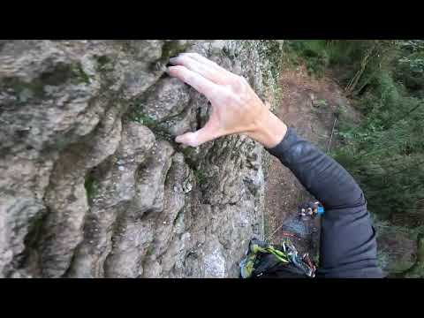Queda na via Banoffee - Piraí do Sul - PR - Escalada Iniciante