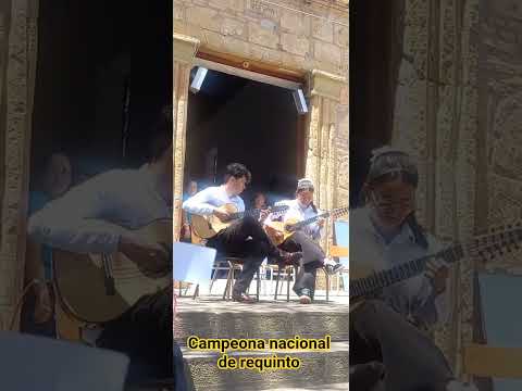 Maria José Acuña, de Guepsa Santander. Campeona nacional de requinto. Interpreta el tema Río Guamal