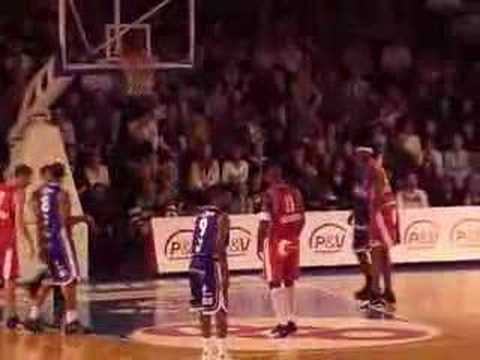 28 10-11-07 Pepinster-BCO - Titus met vrijworpen.mpg