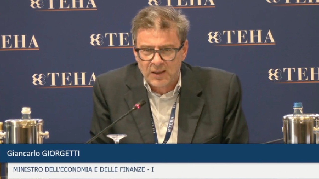 GIORGETTI: "LA BARCA È IN GALLEGGIAMENTO: L'ITALIA È PIÙ RISPETTATA ALL'ESTERO CHE IN PATRIA"