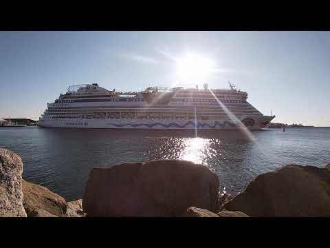 Die AIDAdiva am 22.04.19 in Warnemünde [HD]