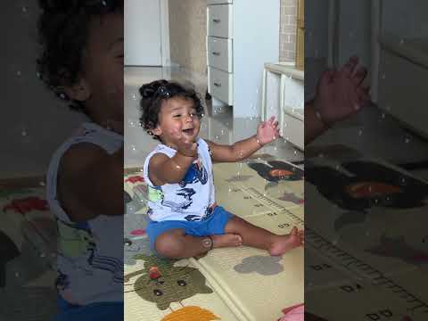 Kya Dekhe Kar Golla Hua Khush  ?😊 #golla #funny #bhartisingh #haarshlimbachiyaa