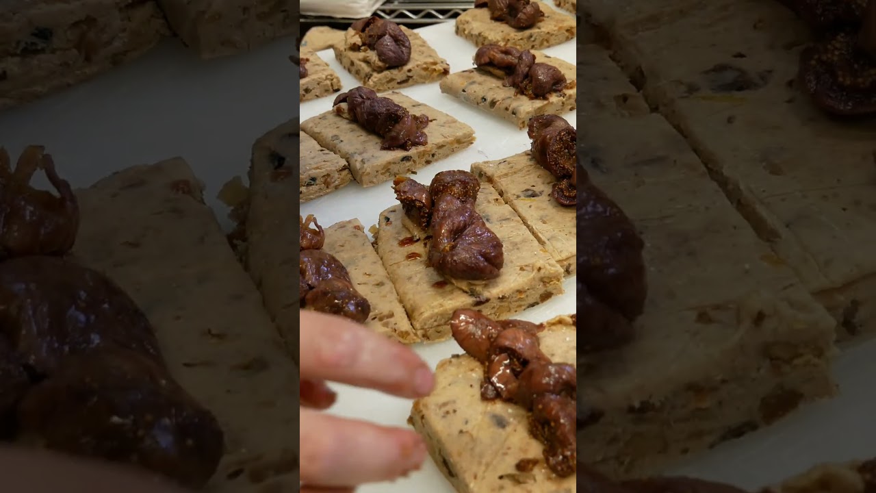 This Japanese Micro Bakery Makes Bread Better Than French Bakeries - Stollen bread