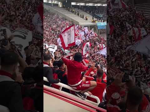 "AHÍ VIENE LA HINCHADA " Barra: Los Borrachos del Tablón • Club: River Plate