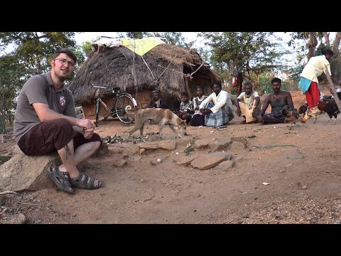 "Mă uit în jur" | Grupul Eldad | Official Video | Eldad Music