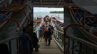 Download lagu Simulasi Ai: Detik-Detik Jembatan Kayu Ambruk, Warga Tercebur di Laut #shorts #short #shortvideo mp3