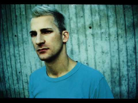 RCola - Nuff Respect feat. Capelton