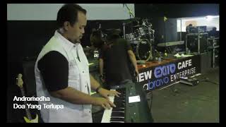 Download lagu Andromedha live in Jogjakarta (New Exito) | Yani, Roni, Indot, Danu, Andi, dan Wallow mp3