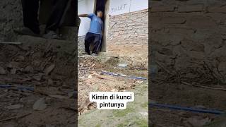 Download lagu Kirain 🤣🤣🤣🤣 #funnyvideo #viralvideo #komedisenyap mp3