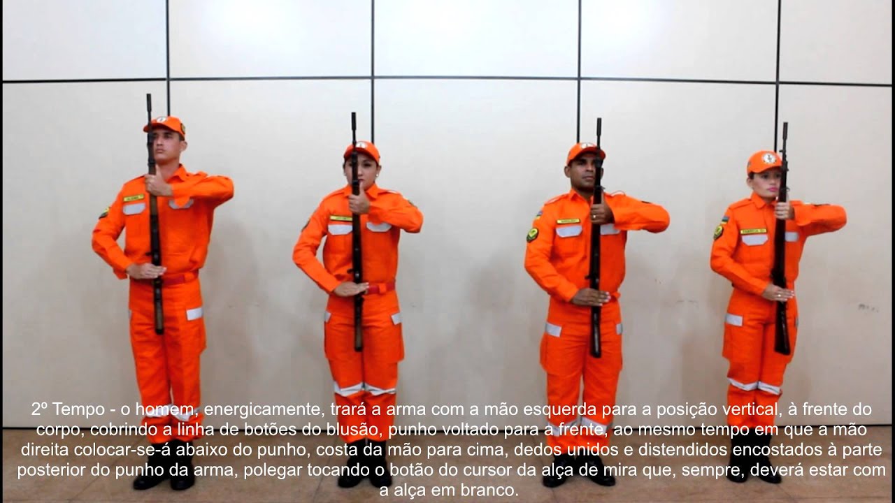 Instrução de Ordem Unida com Fuzil