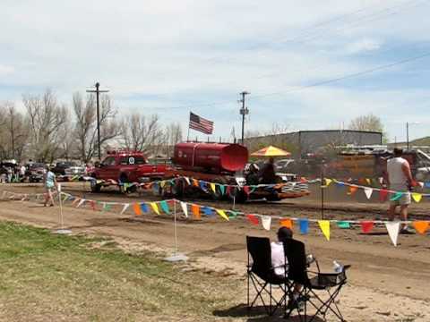 Glenrock Wyoming Truck Pulls (3 of 21)