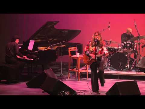 download lagu mp3 mp4 Champs Elysees Live, download lagu Champs Elysees Live gratis, unduh video klip Champs Elysees Live