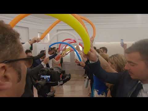 Matrimonio Travolgente - Ingresso Sposi Coinvolgente con Palloncini - Musica Matrimonio, Balli.