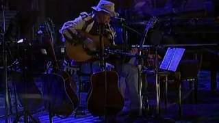 Neil Young - Don&#39;t Let it Bring You Down (Live at Farm Aid 2004)