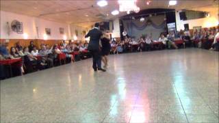 MARIA INES BOGADO Y SEBASTIAN JIMENEZ bailando el tango PACIENCIA en la Milonga LA BALDOSA