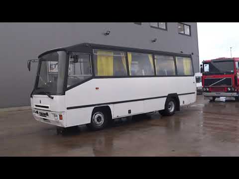 Renault Carrier (SUSPENSION LAMES / BOITE MANUELLE / 27 PLACES / POMPE MANUELLE) ID: 18065