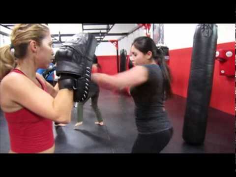 download lagu mp3 mp4 Britton Thai, download lagu Britton Thai gratis, unduh video klip Britton Thai