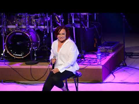 Petra Janů a Amsterdam - DK Uherský Brod 12. 10. 2017