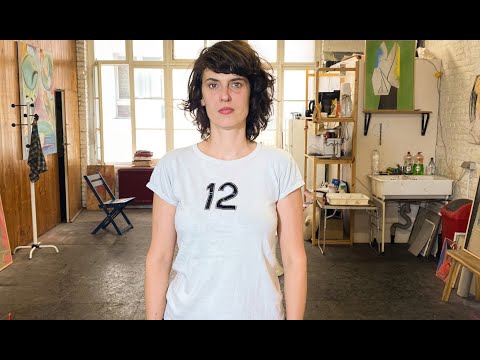 GRAVAS - IS IT THE MOON - Clip @ Aurélie  Gravas