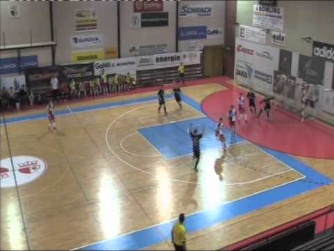 SK Slavia Praha - Indoss Plzeň 5:2 (3:2)