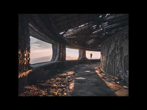 JAHR 2700 Teil 1  Mondstation bitte melden! HÖRSPIEL   Science Fiction